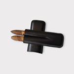 Purera de piel color negro para dos robustos Toro